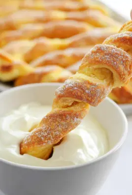 Easy Pumpkin Pie Twists