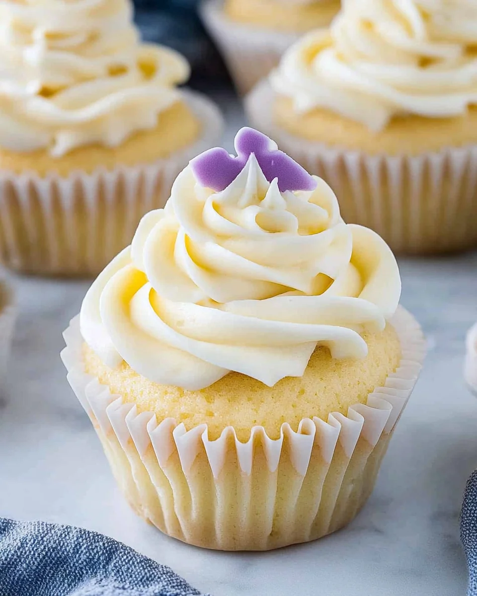 Easy Vanilla Cupcakes Recipe